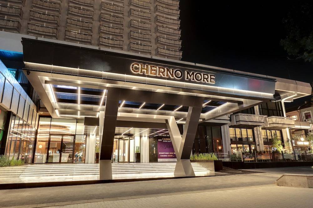 26_6d70359e_z 26_6d70359e_z