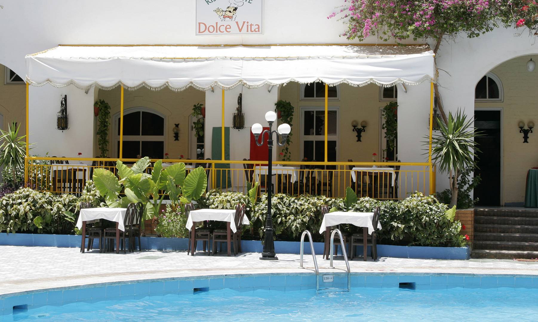 3_7_Empire_Hotel_Dolce_Vita_001