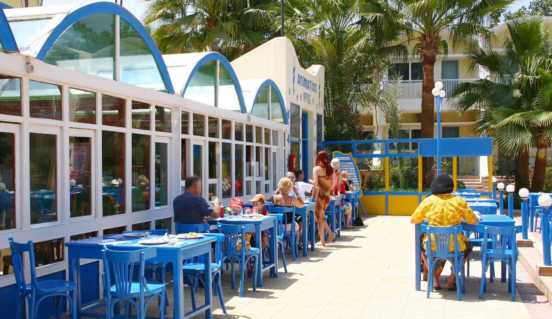 6_7_Empire_Beach_Resort_Buffet_Restaurant_Terrace_001