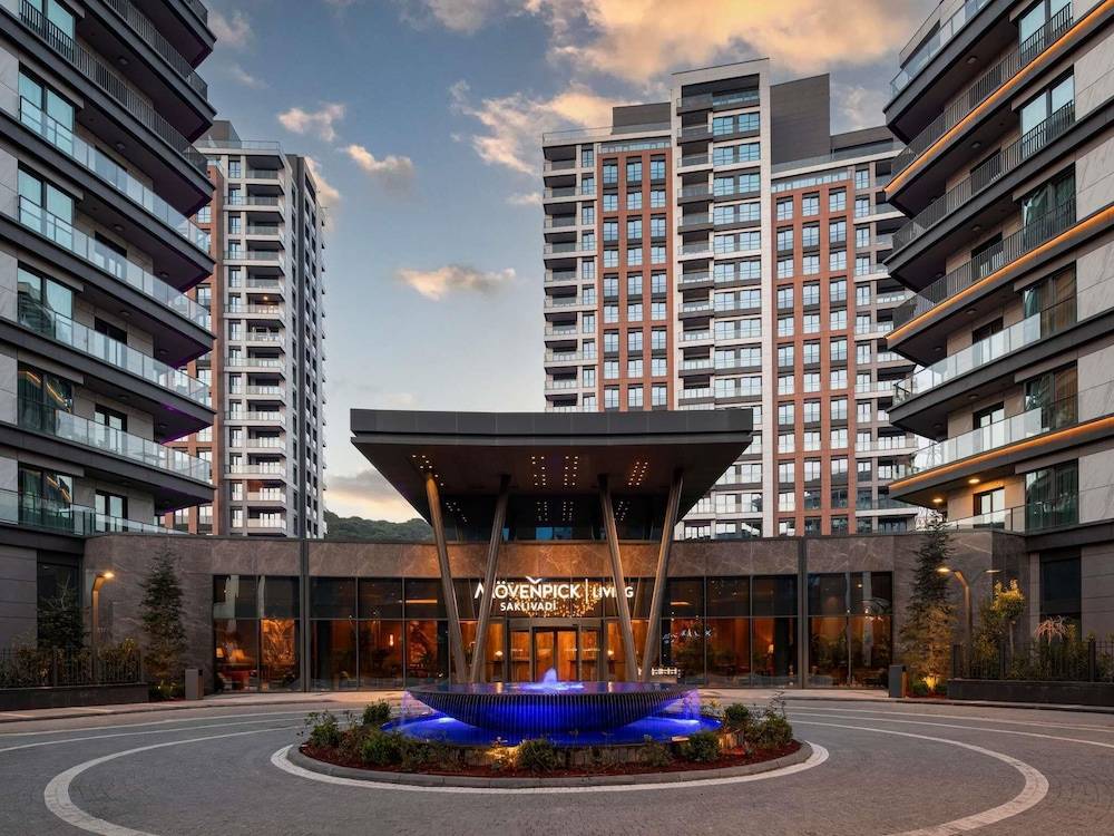 1_f8c81eb4_z