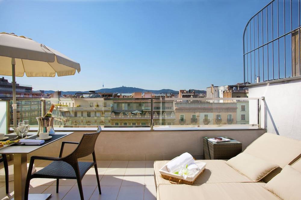 19_306216a6_z 19_306216a6_z