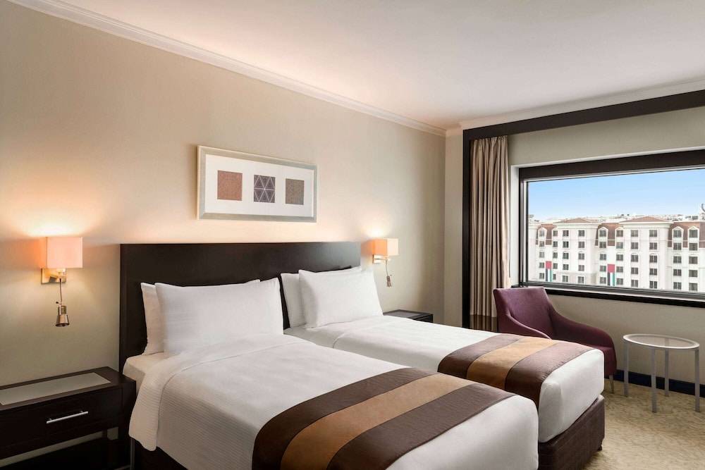 35_9ede5090_z