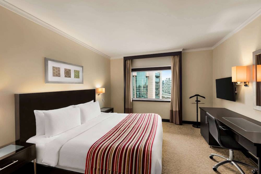 37_8e92421f_z
