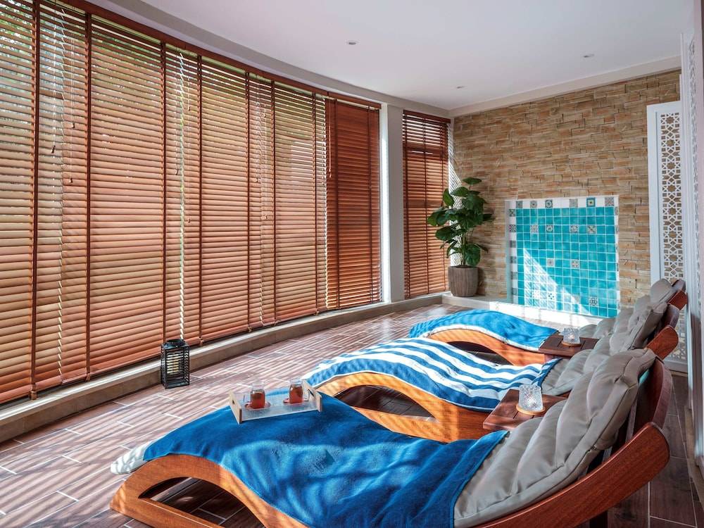 24_196ec941_z 24_196ec941_z
