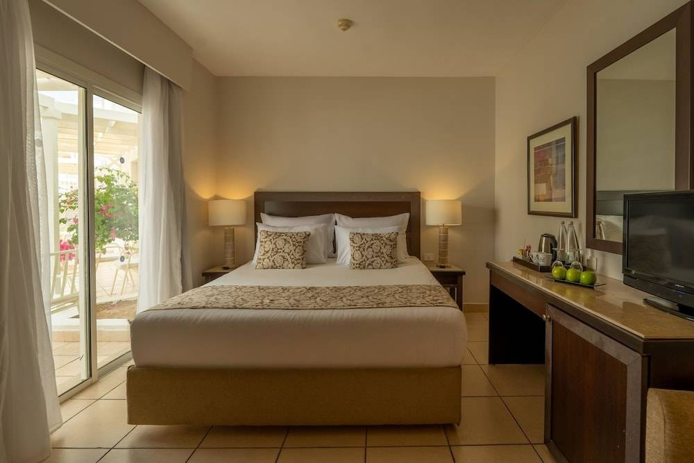 16_027123bf_z