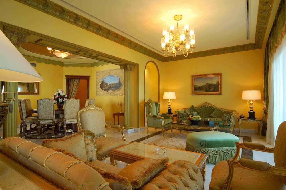 43_854a215e_z
