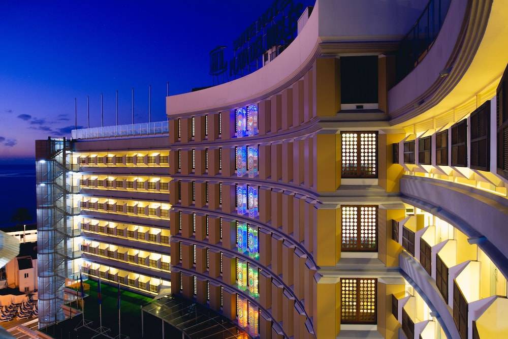 17_9d93fc48_z 17_9d93fc48_z