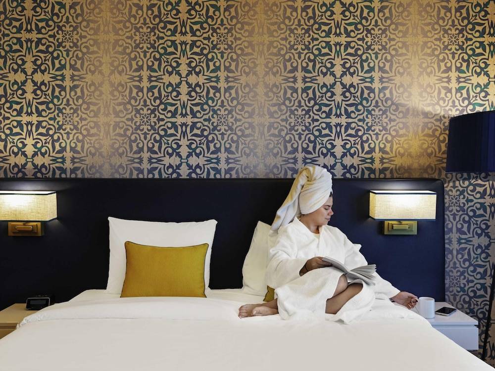 14_1f8082c7_z