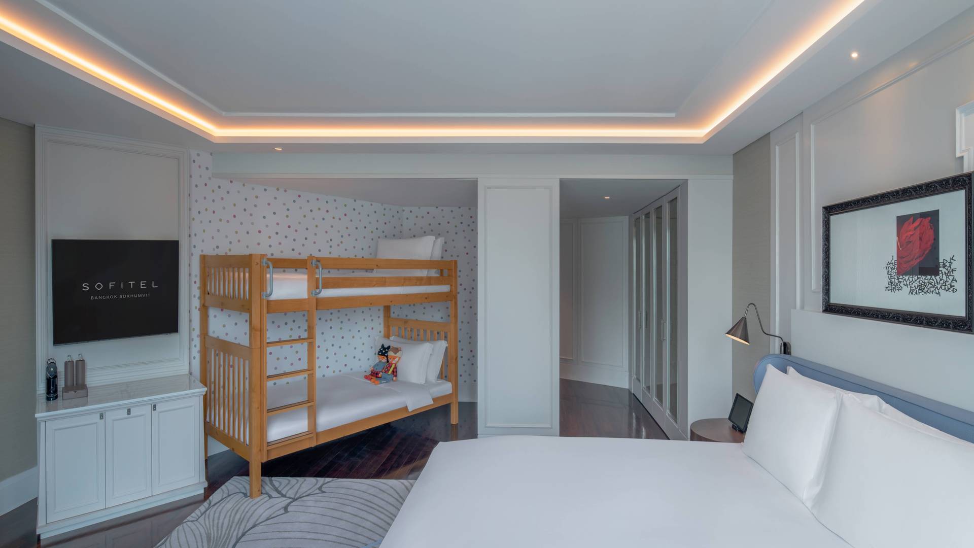 28_Sofitel_Bangkok_Sukhumvit_Family_Room_1410_-_Bedroom_02_Hi-res 28_Sofitel_Bangkok_Sukhumvit_Family_Room_1410_-_Bedroom_02_Hi-res