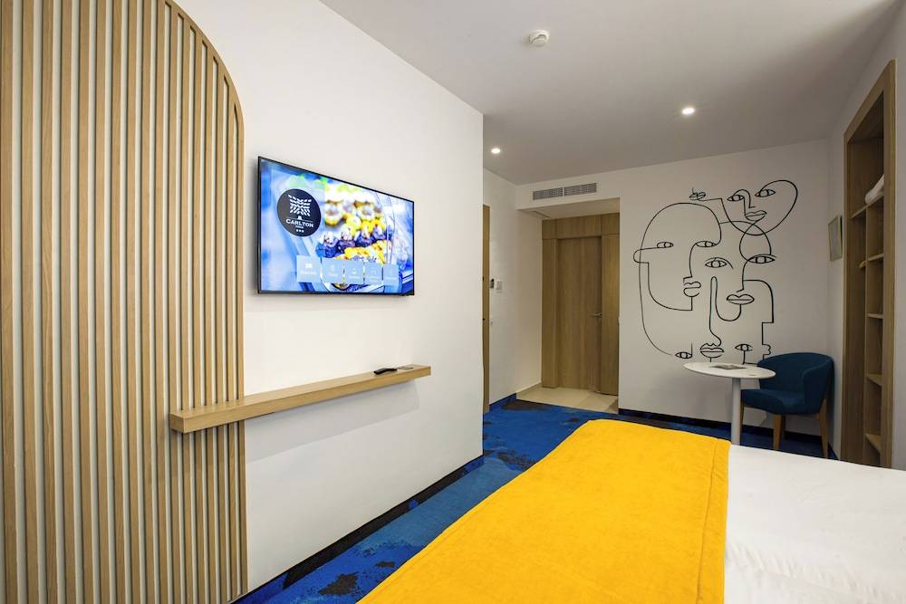 20_b677995a_z 20_b677995a_z