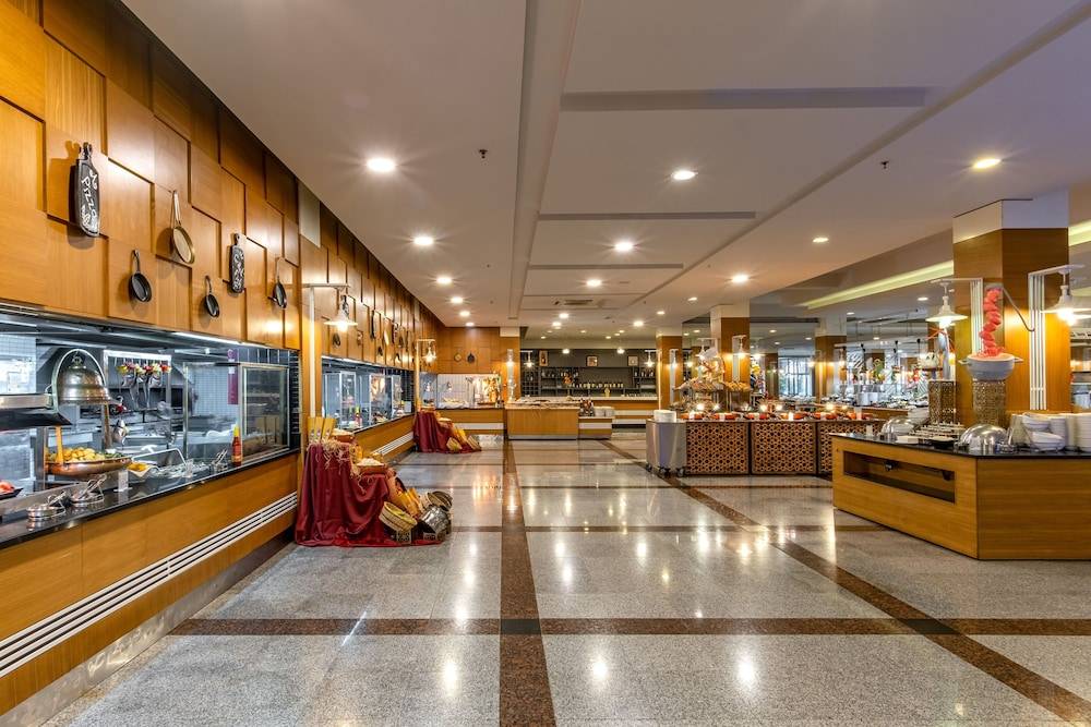 48_b3797004_z 48_b3797004_z