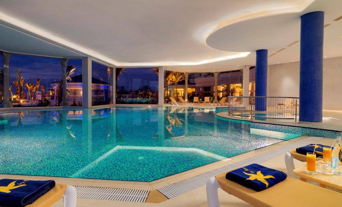 13_Indoor pool