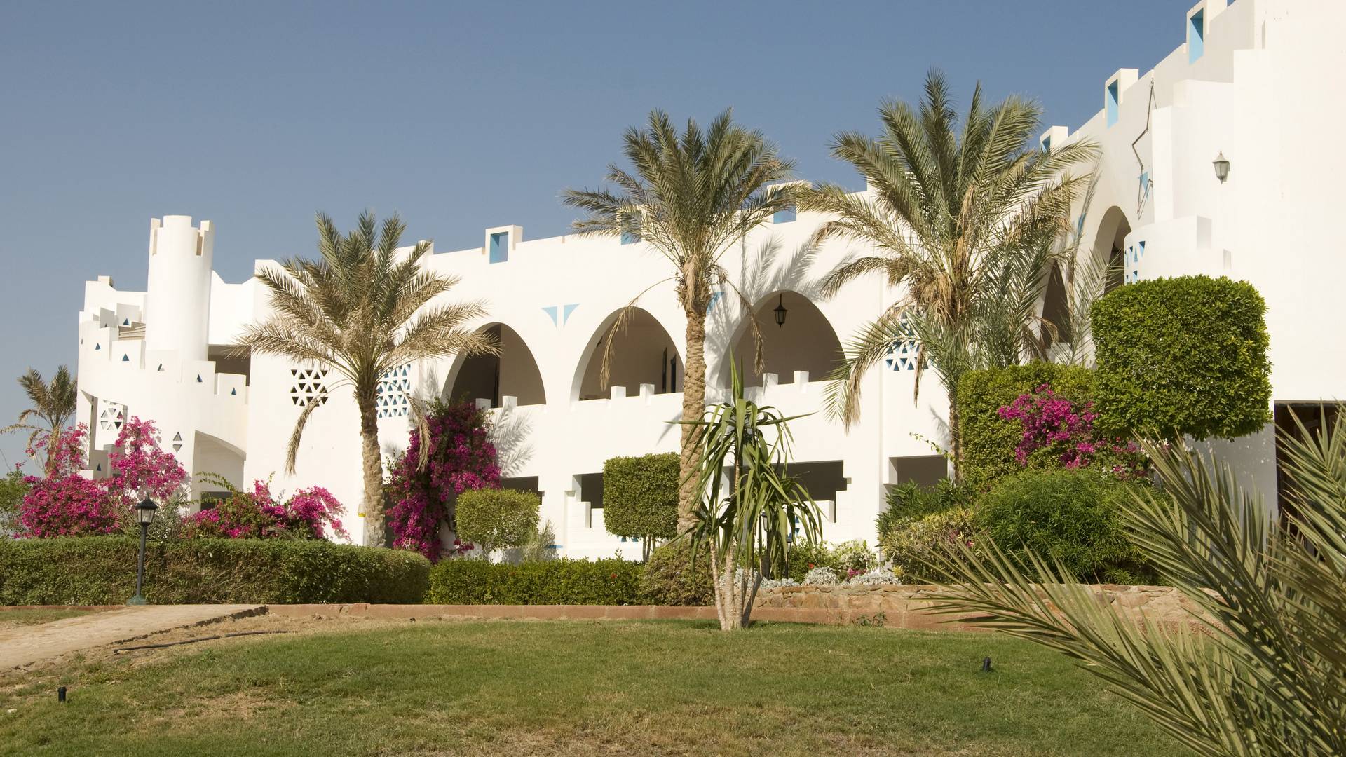 4_12_Equinox_Beach_Resort_11