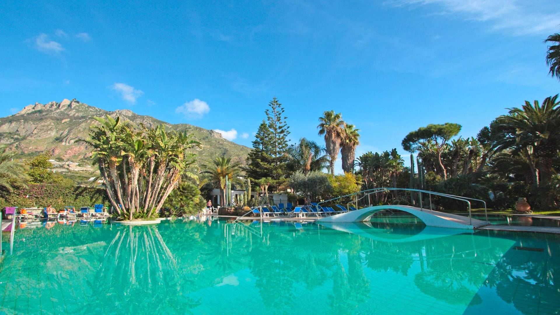1_BIG-02-01-Hotel-Mediterraneo-PISCINE-05