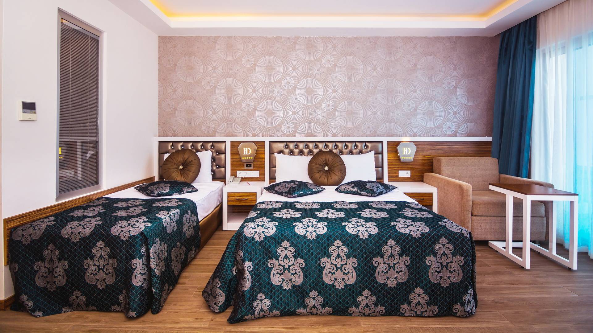 8_AMTSTR2BEY_1260710