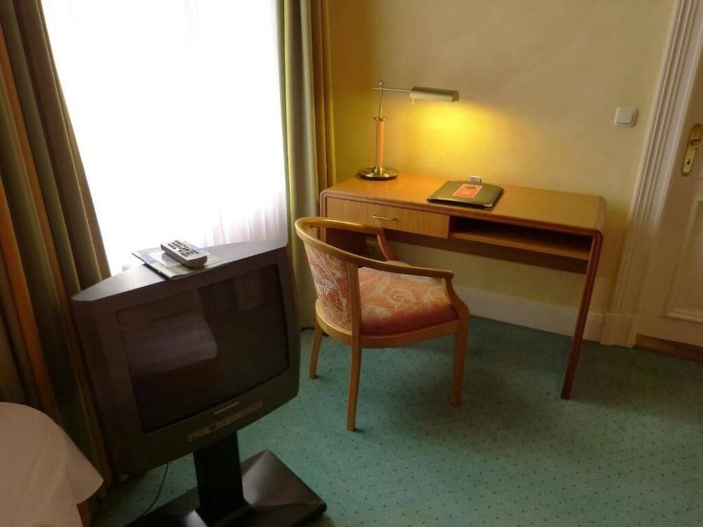 12_3119d3a1_z 12_3119d3a1_z