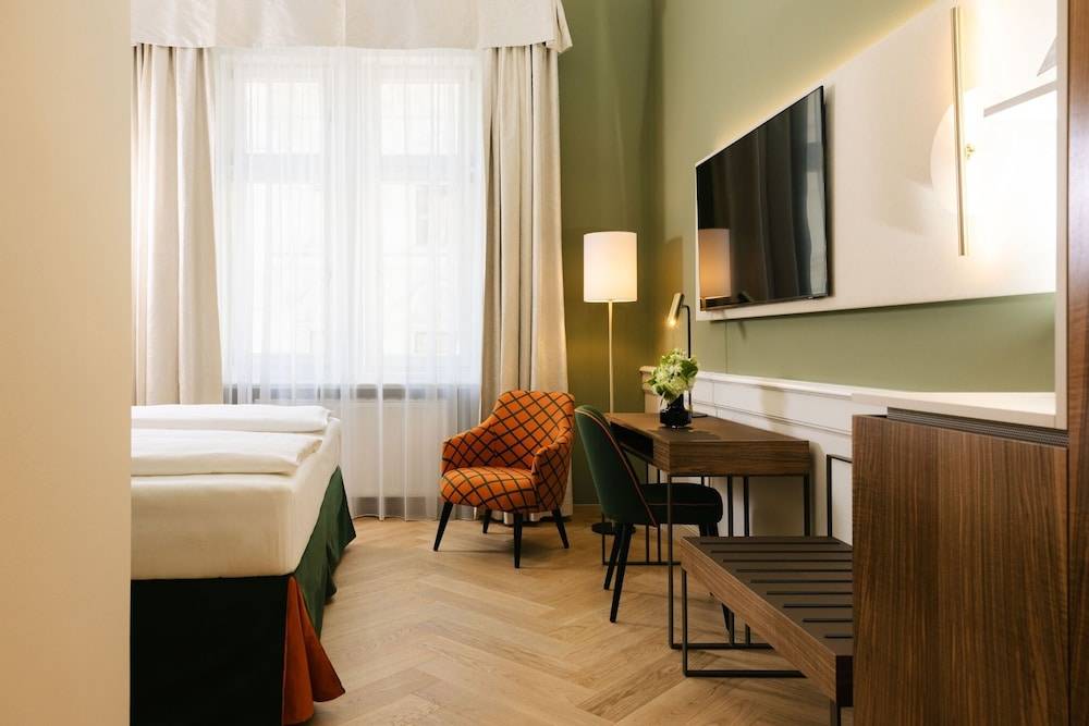 33_d4cb5a6a_z 33_d4cb5a6a_z