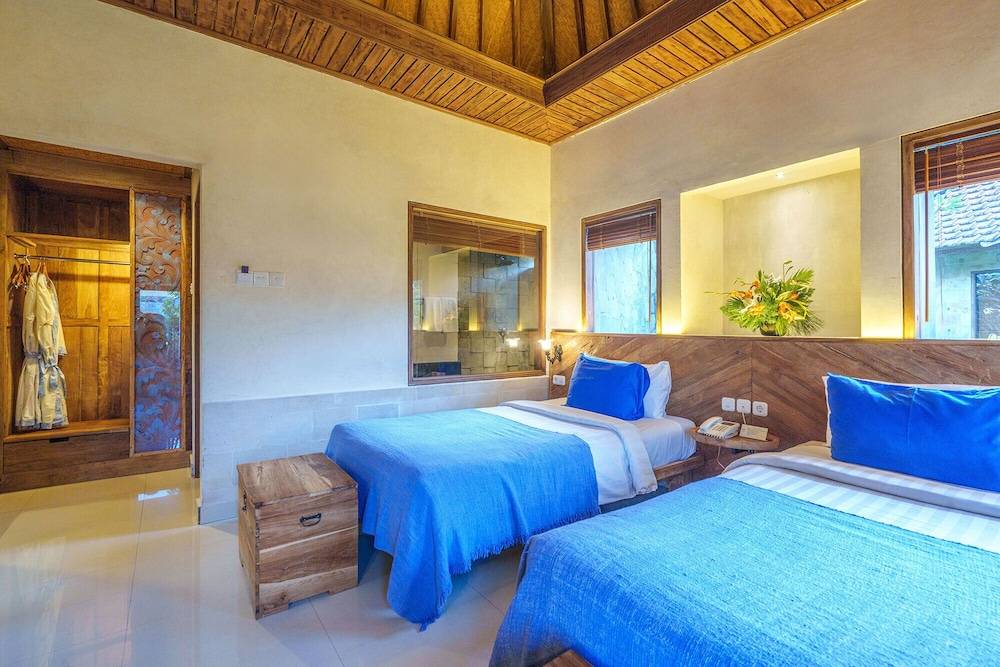 14_ce8eda0c_z