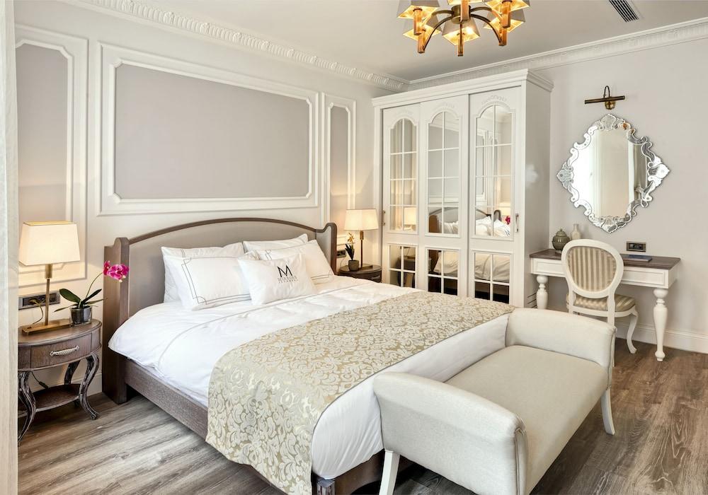 25_6f81d9c3_z