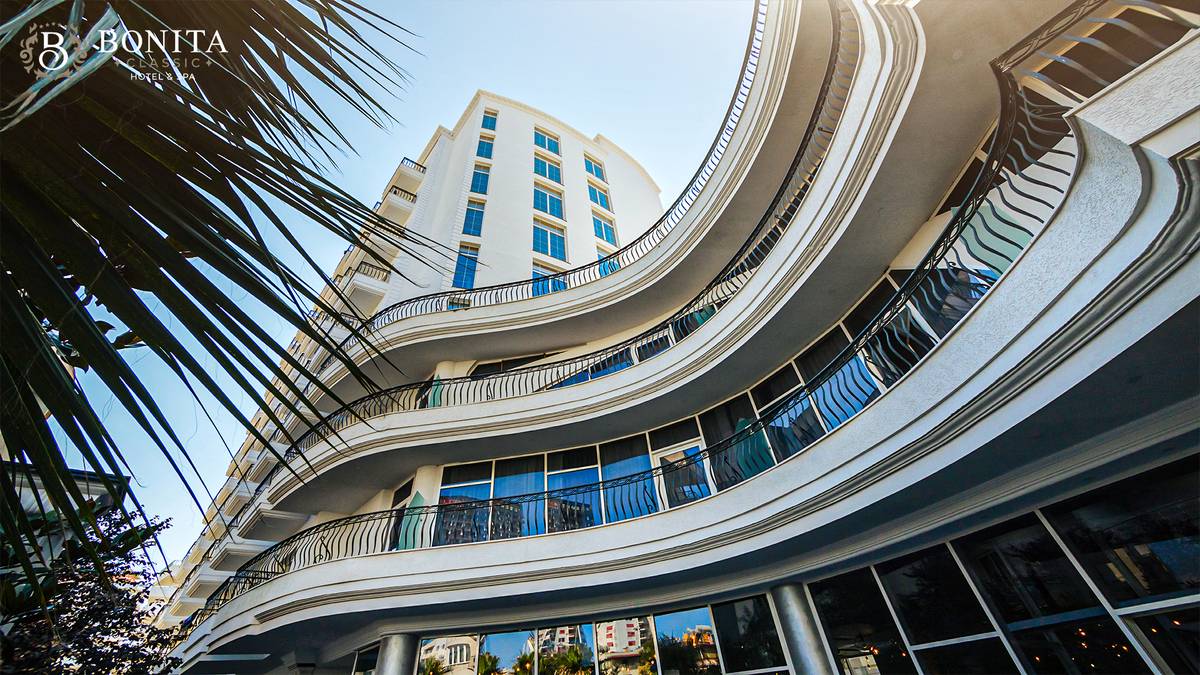 2_AALTIAIXR8_1540616