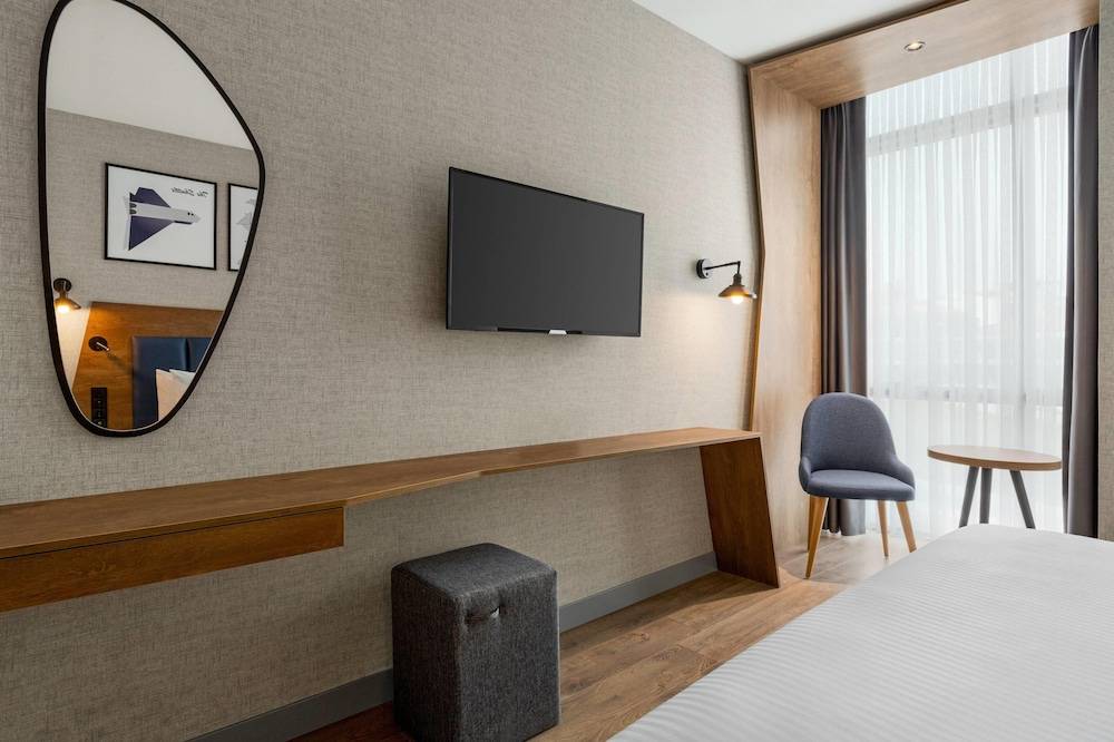 22_e9ea9949_z 22_e9ea9949_z
