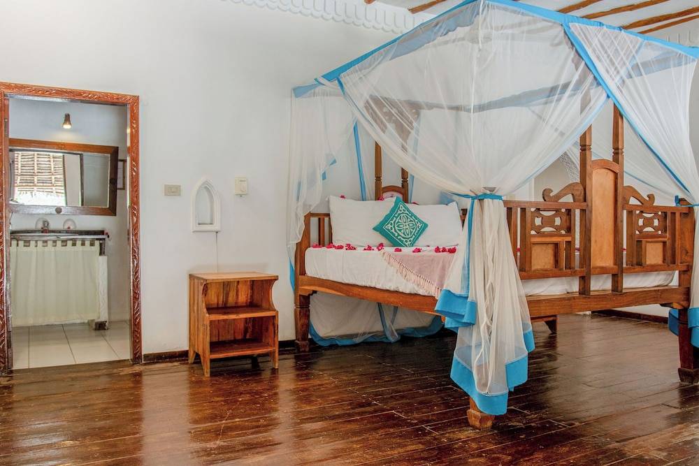 24_6489adff_z