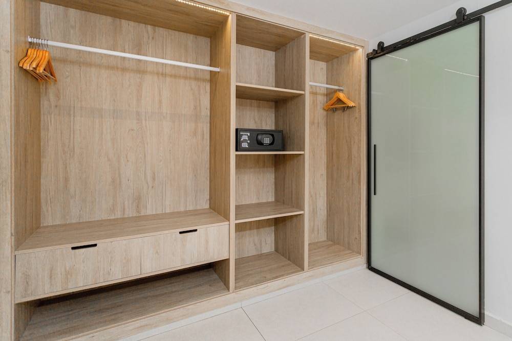40_736b5218_z