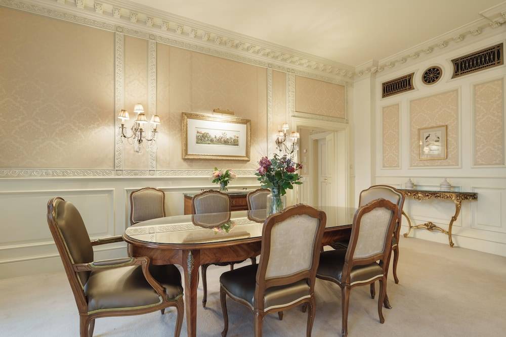 48_e98677c5_z