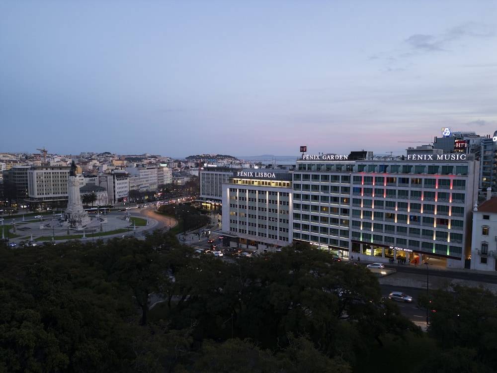 48_02e6af10_z