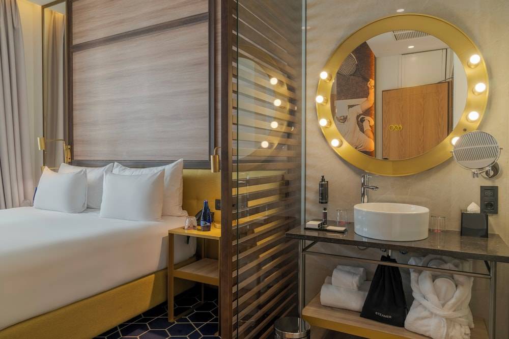 24_63cbdf36_z 24_63cbdf36_z