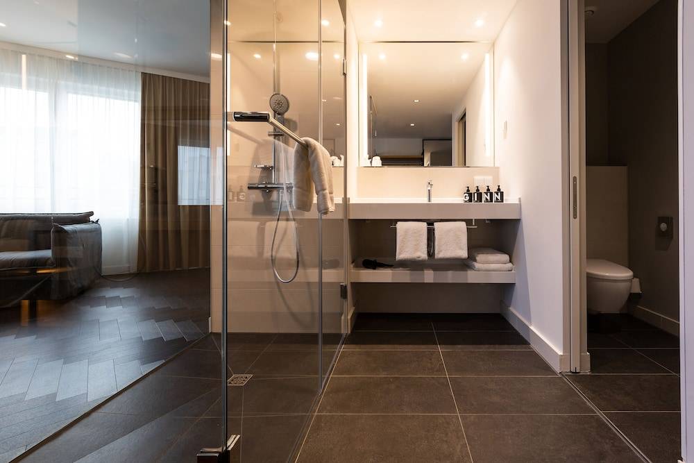 13_2300d6d4_z 13_2300d6d4_z