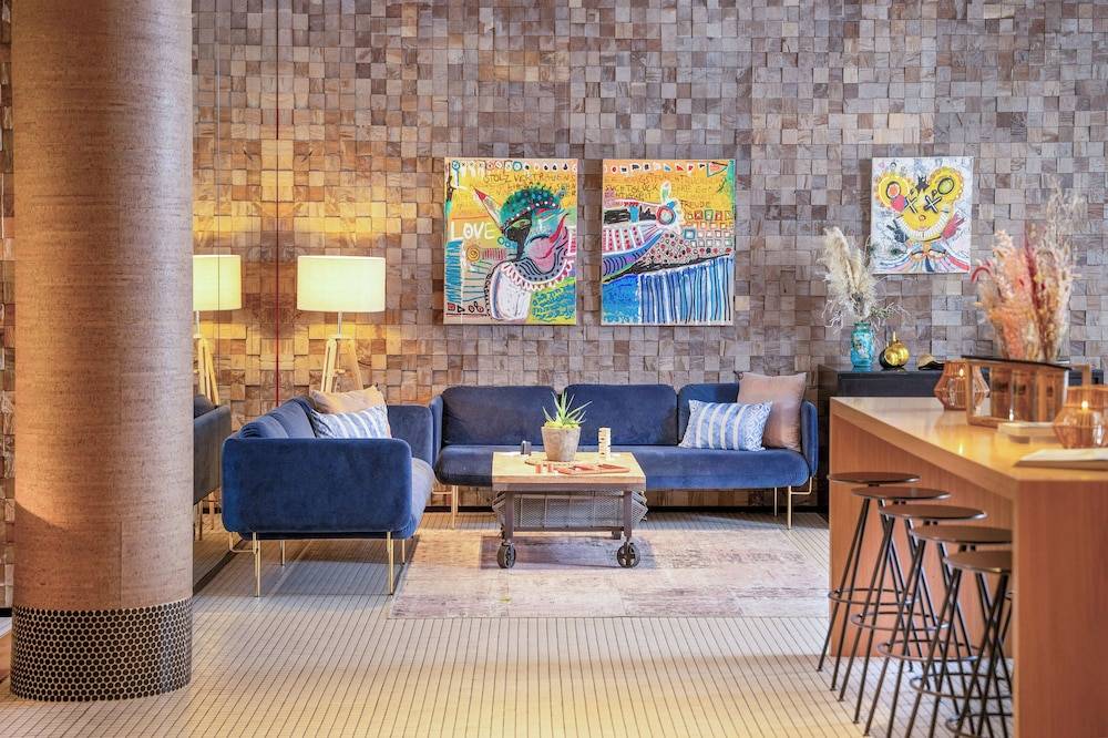 2_a2e4e9b8_z