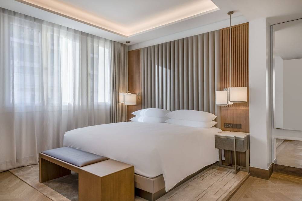 24_df276c72_z