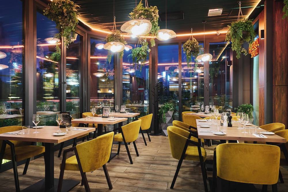 37_5b890ee4_z