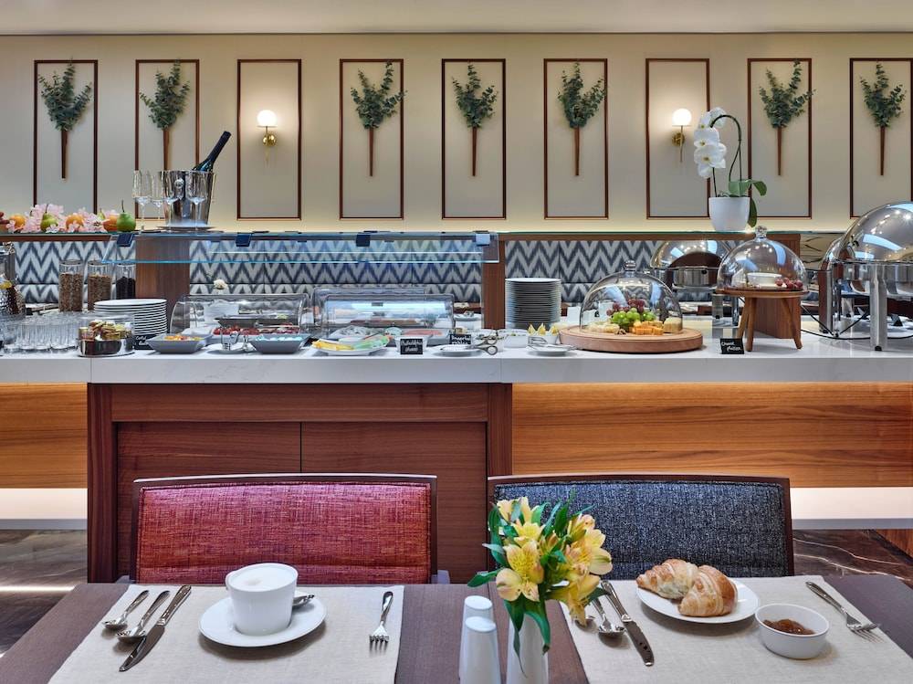 48_14e3caad_z
