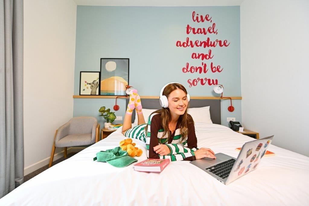 13_057a4de8 13_057a4de8