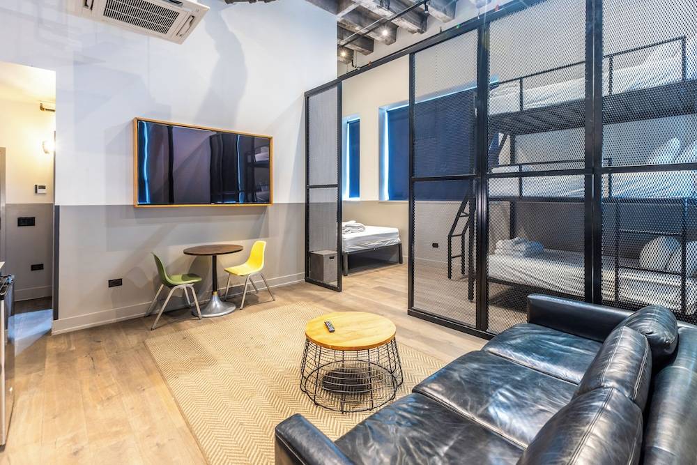 29_479fc835_z