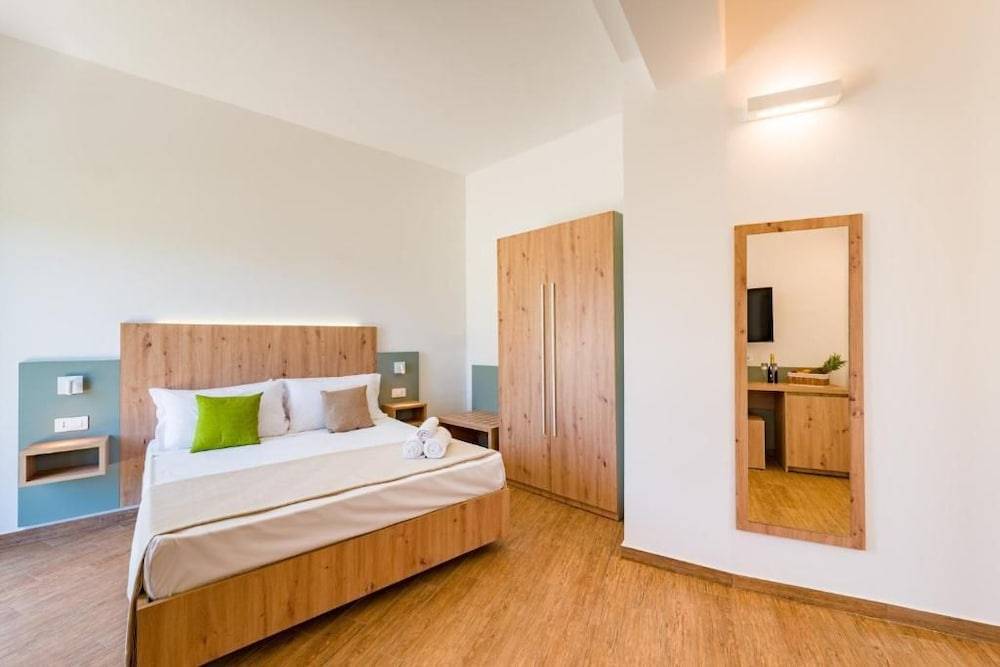 2_fa3dd858_z