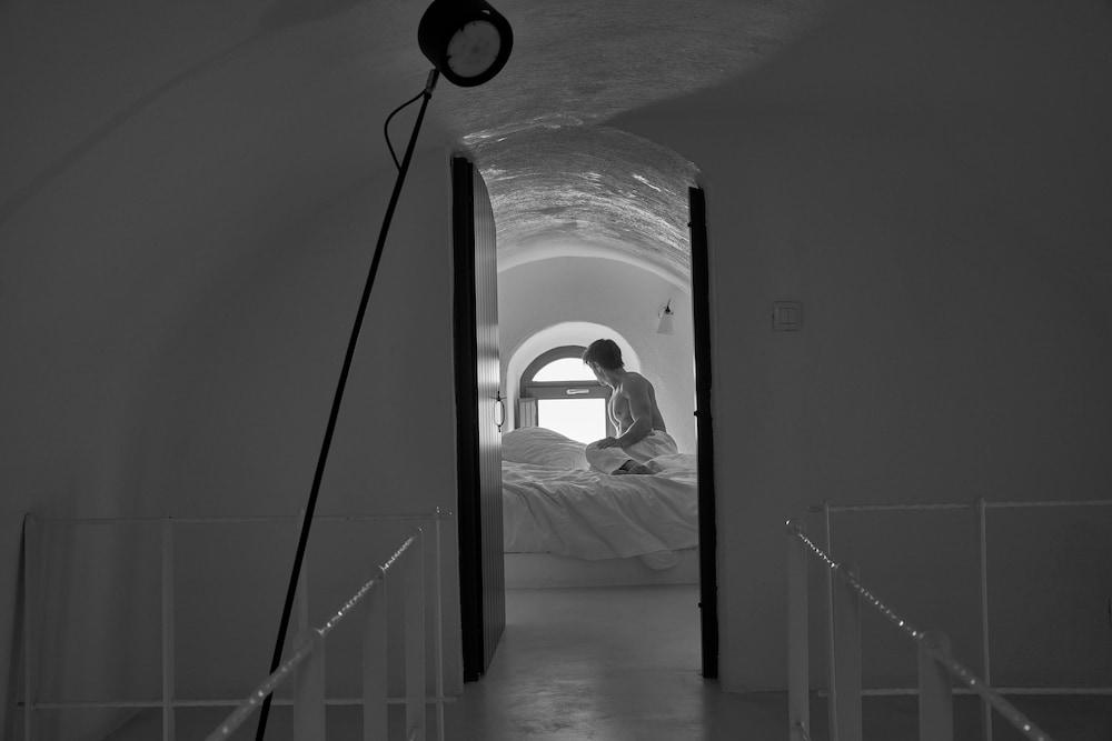 33_e3ab6796_z
