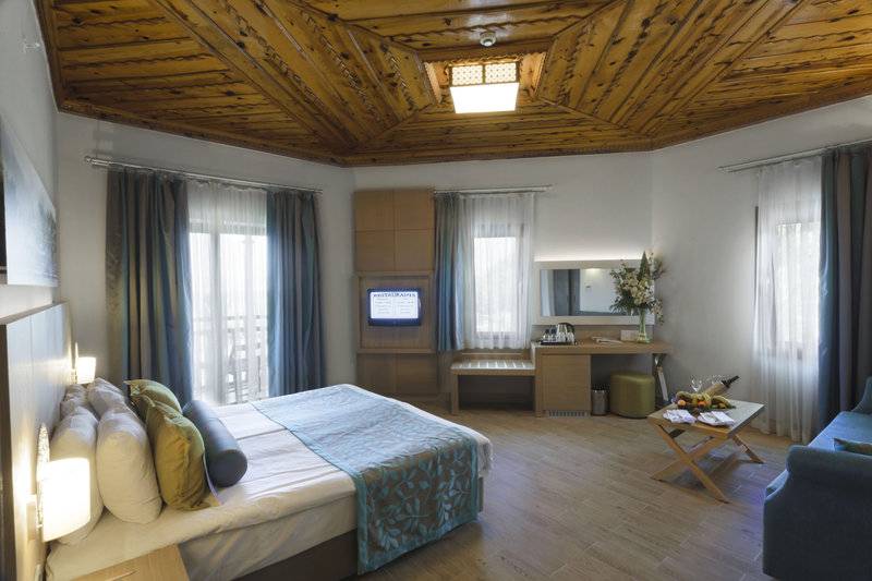 CLUB HOTEL LETOONIA