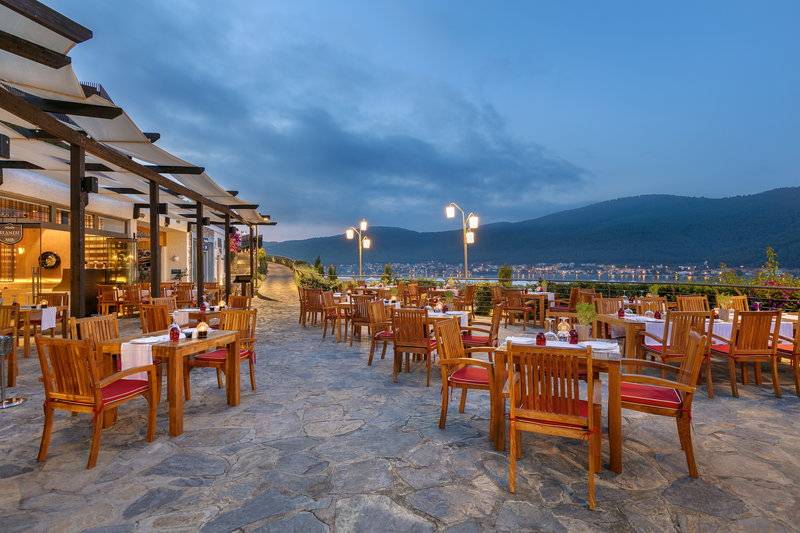 TITANIC LUXURY COLLECTION BODRUM