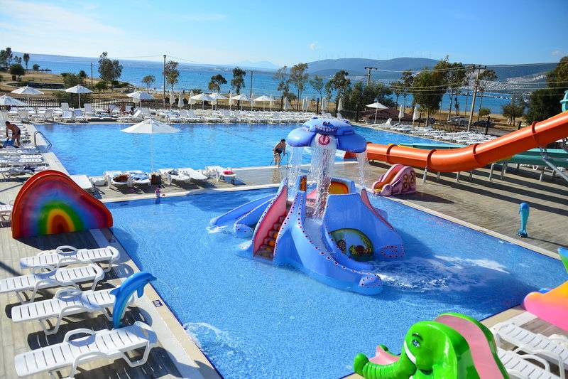 RAMADA RESORT BY WYNDAM AKBUK