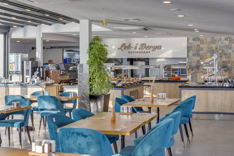 SIGNATURE BLUE RESORT