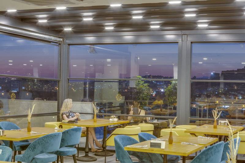 SIGNATURE BLUE RESORT