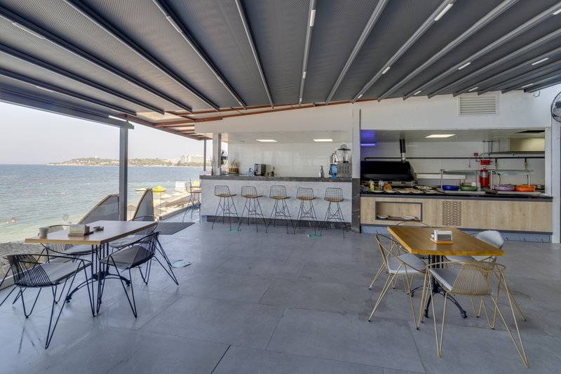 SIGNATURE BLUE RESORT