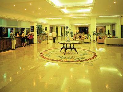 LE BLEU HOTEL & RESORT