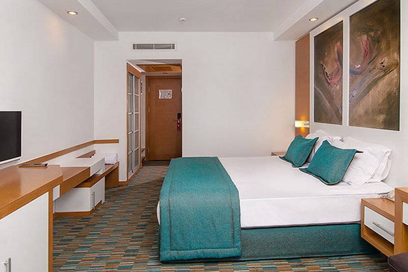 LADONIA HOTELS ADAKULE