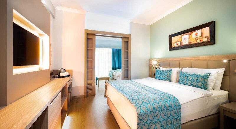 AQUA FANTASY HOTELS &  AQUAPARK