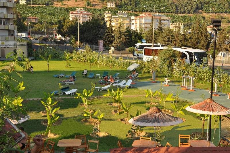 KLEOPATRA ROYAL PALM HOTEL