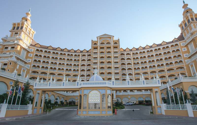 ROYAL HOLIDAY PALACE